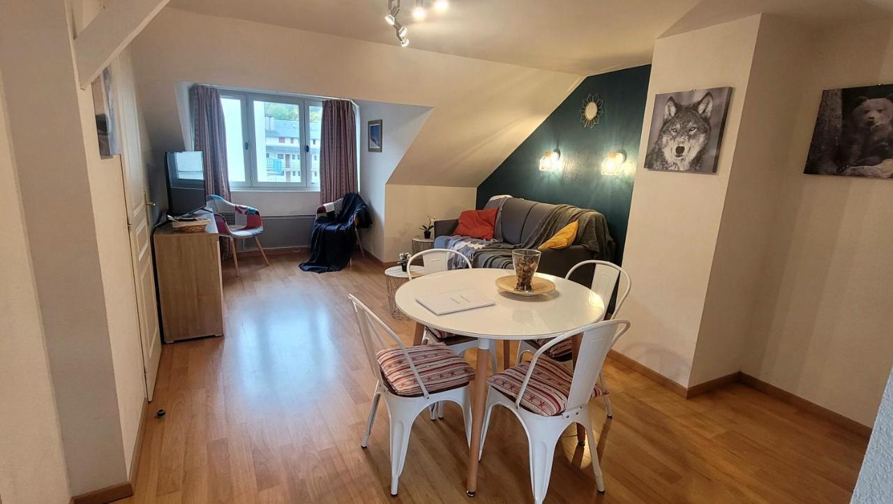 L'Esquiros, Studio, Centre Luchon, Casier A Skis, Wifi, Ascenseur, 3 Personnes Bagneres-de-Luchon Bagian luar foto