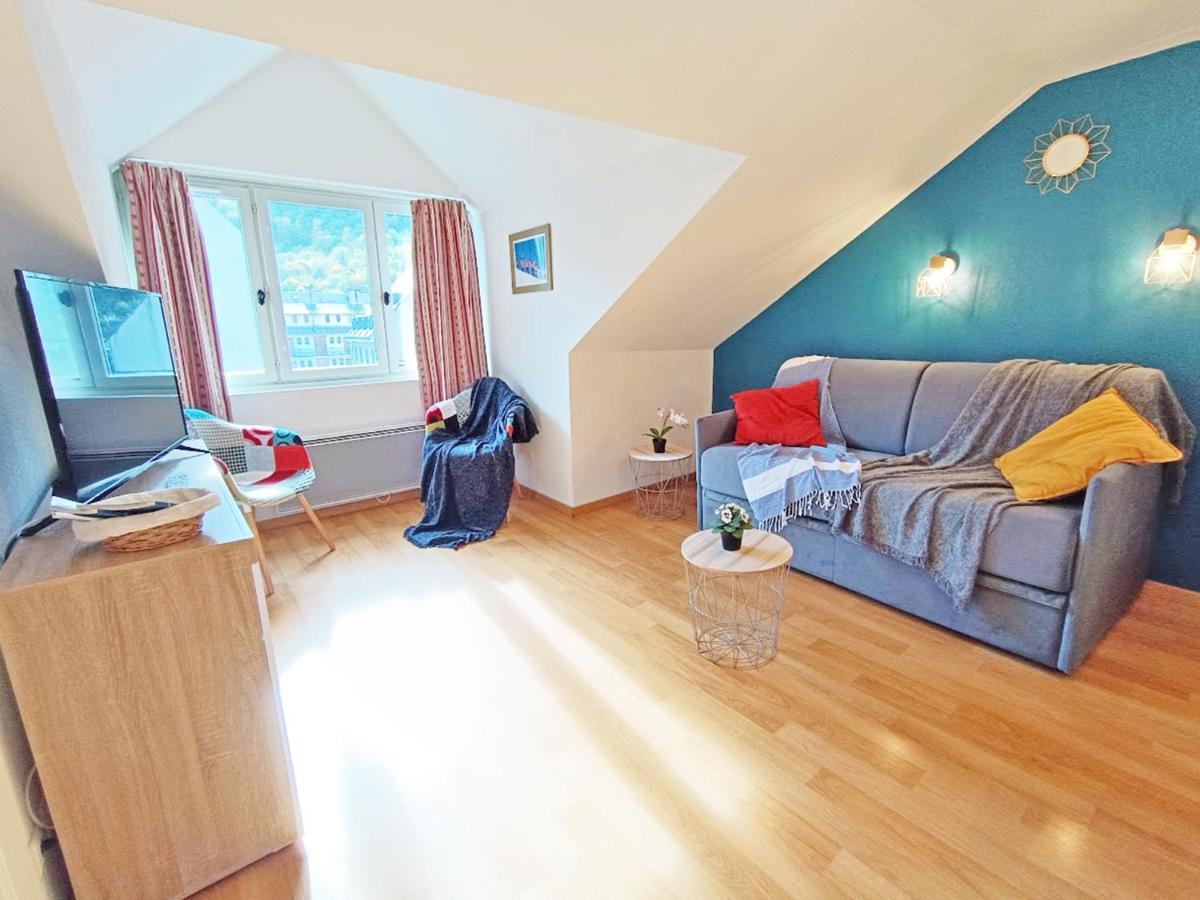 L'Esquiros, Studio, Centre Luchon, Casier A Skis, Wifi, Ascenseur, 3 Personnes Bagneres-de-Luchon Bagian luar foto